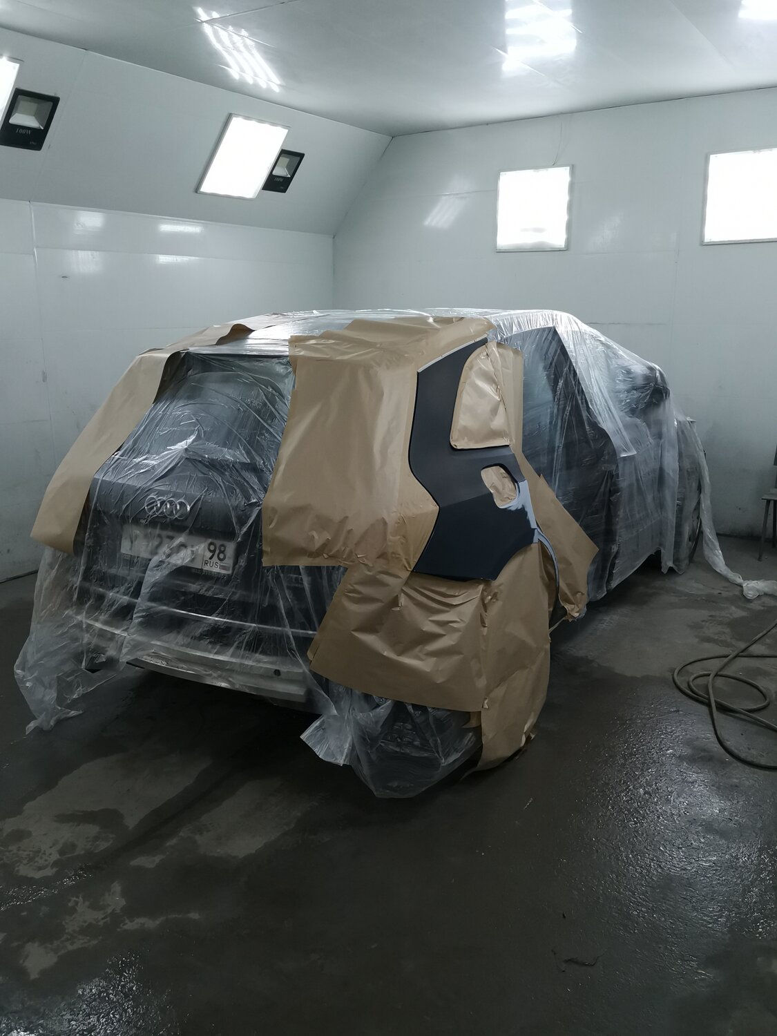 автомобиль, покраска авто в покрасочной камере, авто, идеи для покраски автомобиля, покраска авто в гараже