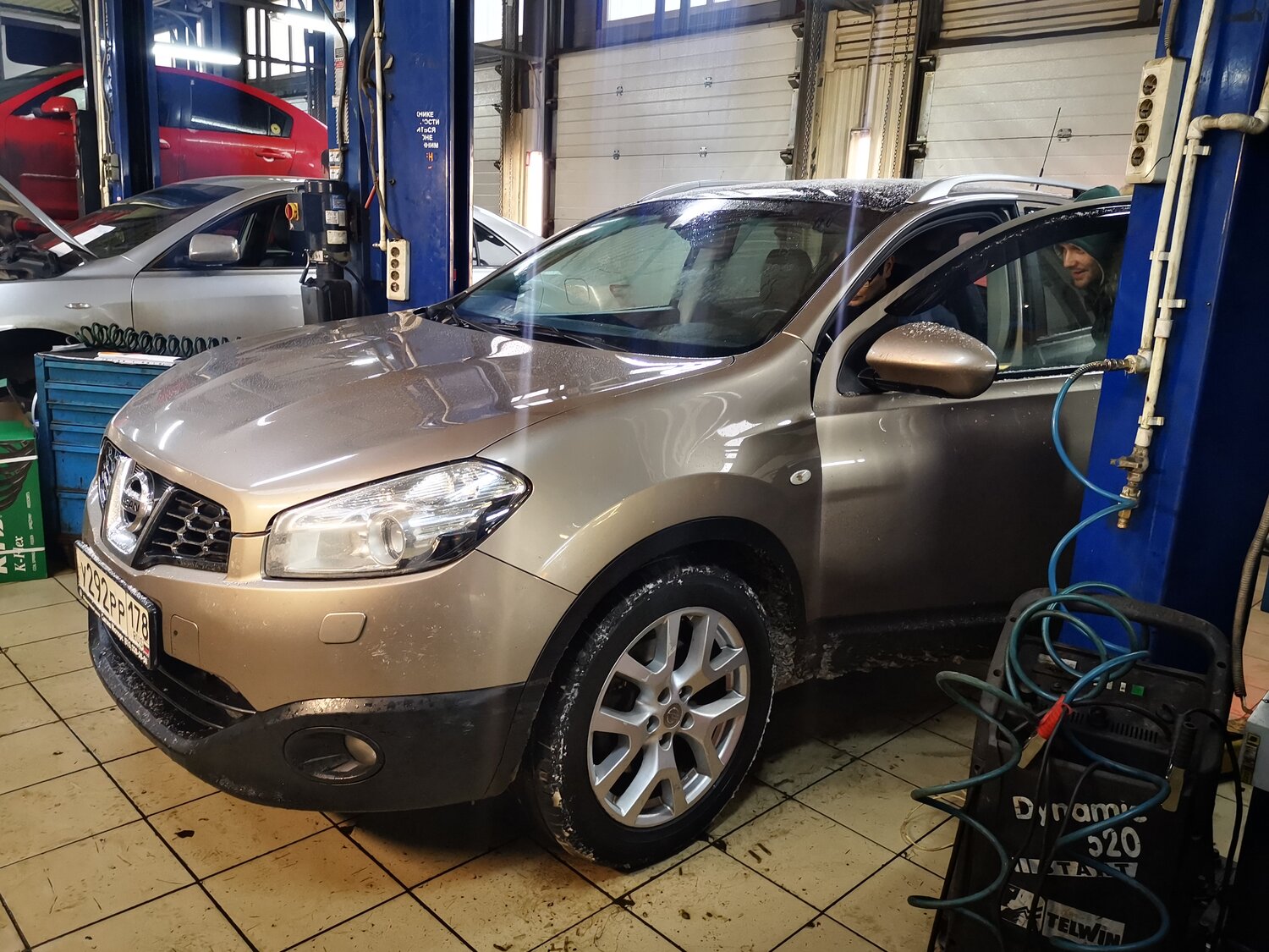 nissan qashqai, серебристый ниссан кашкай 2012, nissan qashqai 2011, ниссан кашкай 2012 se, Nissan Qashqai+2 I Рестайлинг