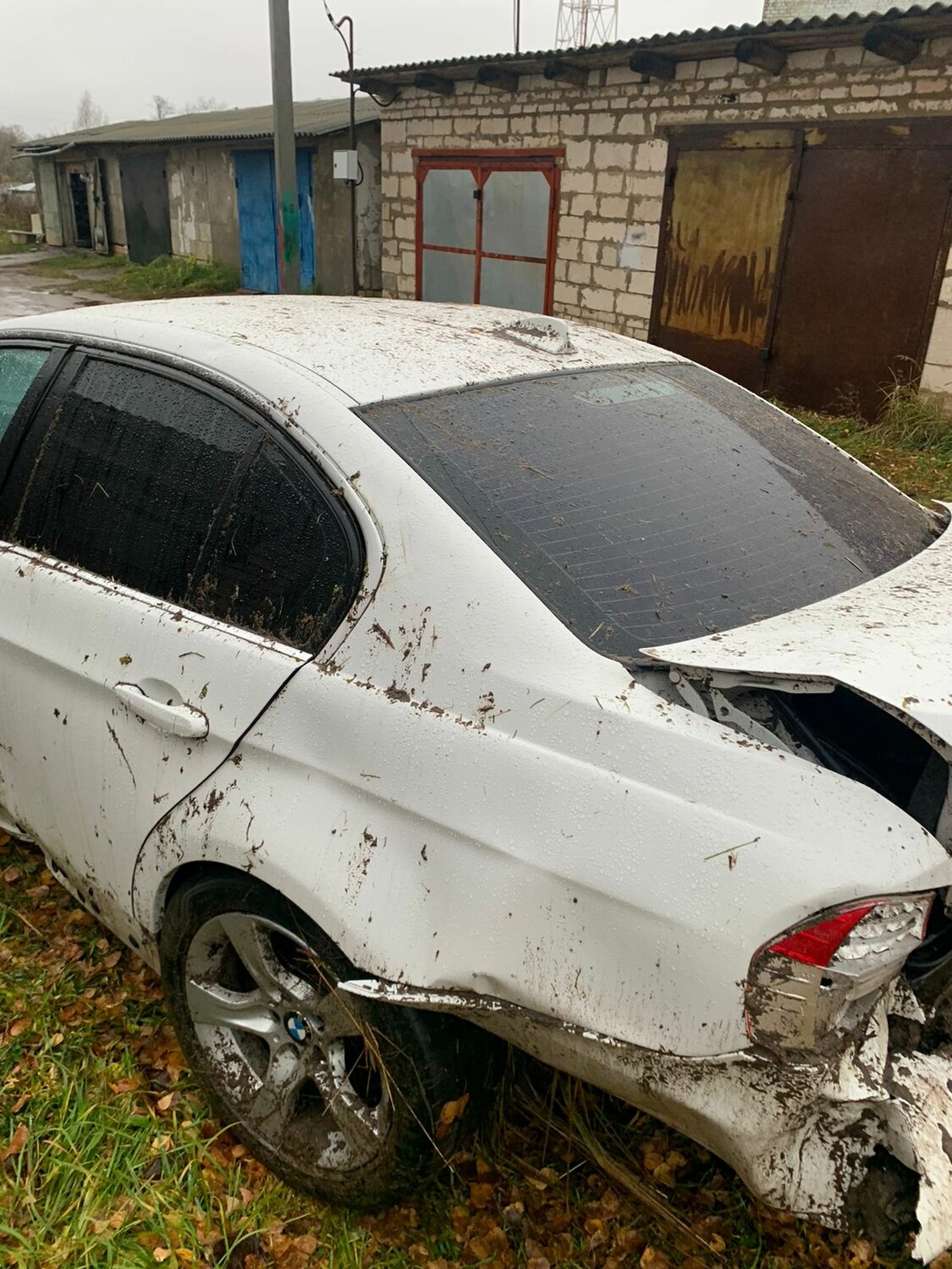 автомобиль, авто, легковой автомобиль, «авария серебряной машины (двойная катастрофа)», кузов