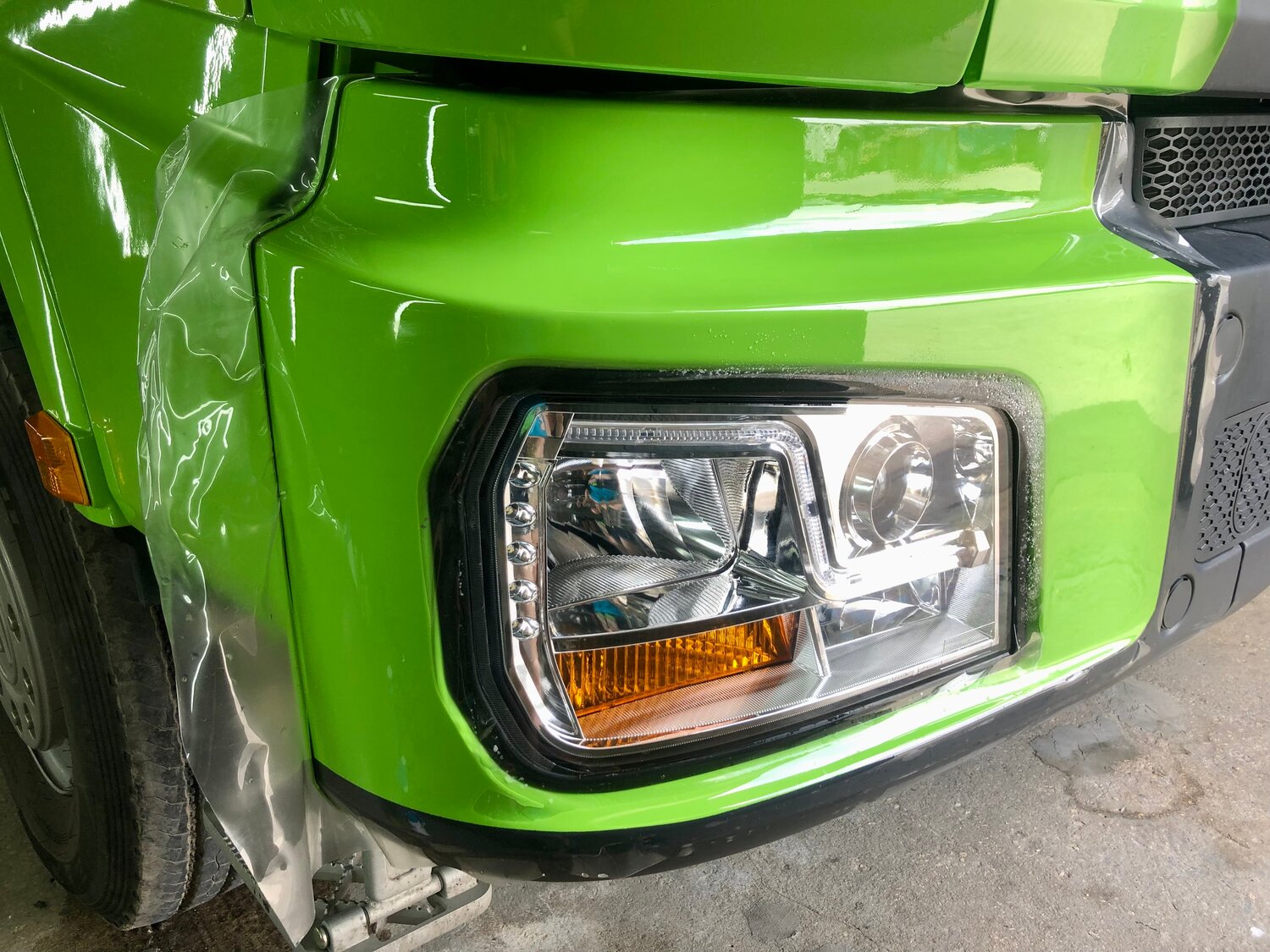 реснички на фары scania 6, реснички на фары scania, грузовой автомобиль, фара скания 5, дхо скания 5