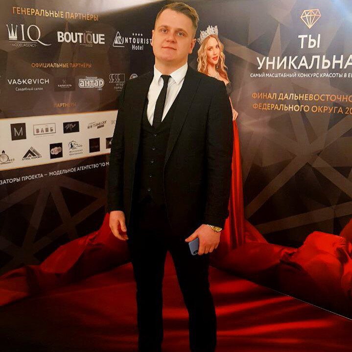 человек, премьера фильма гнев человеческий, никита тарасов красная дорожка, премьера фильма чистый день, мужчины