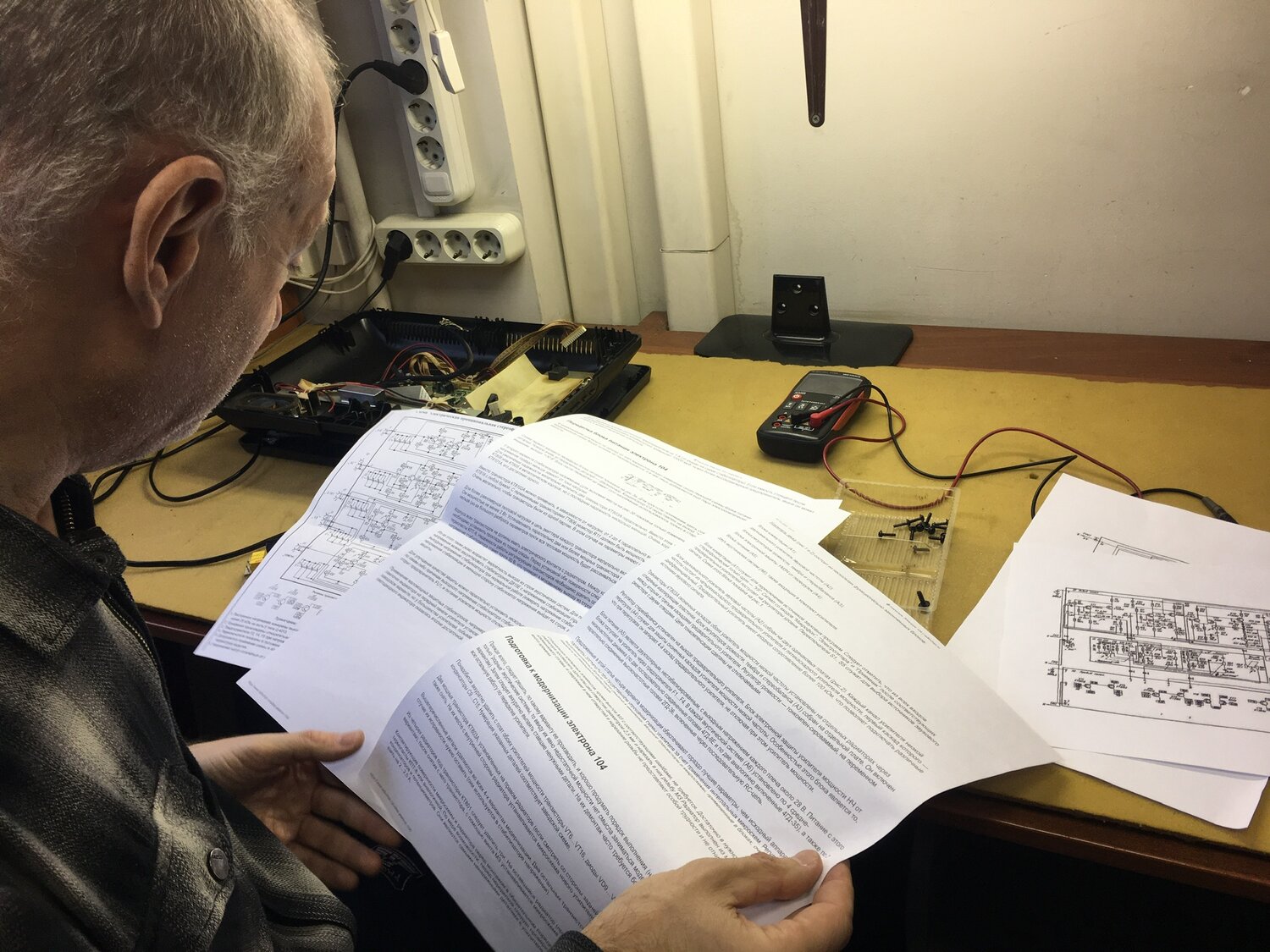 человек, депутат, заседание, техника, директор цирка кострома