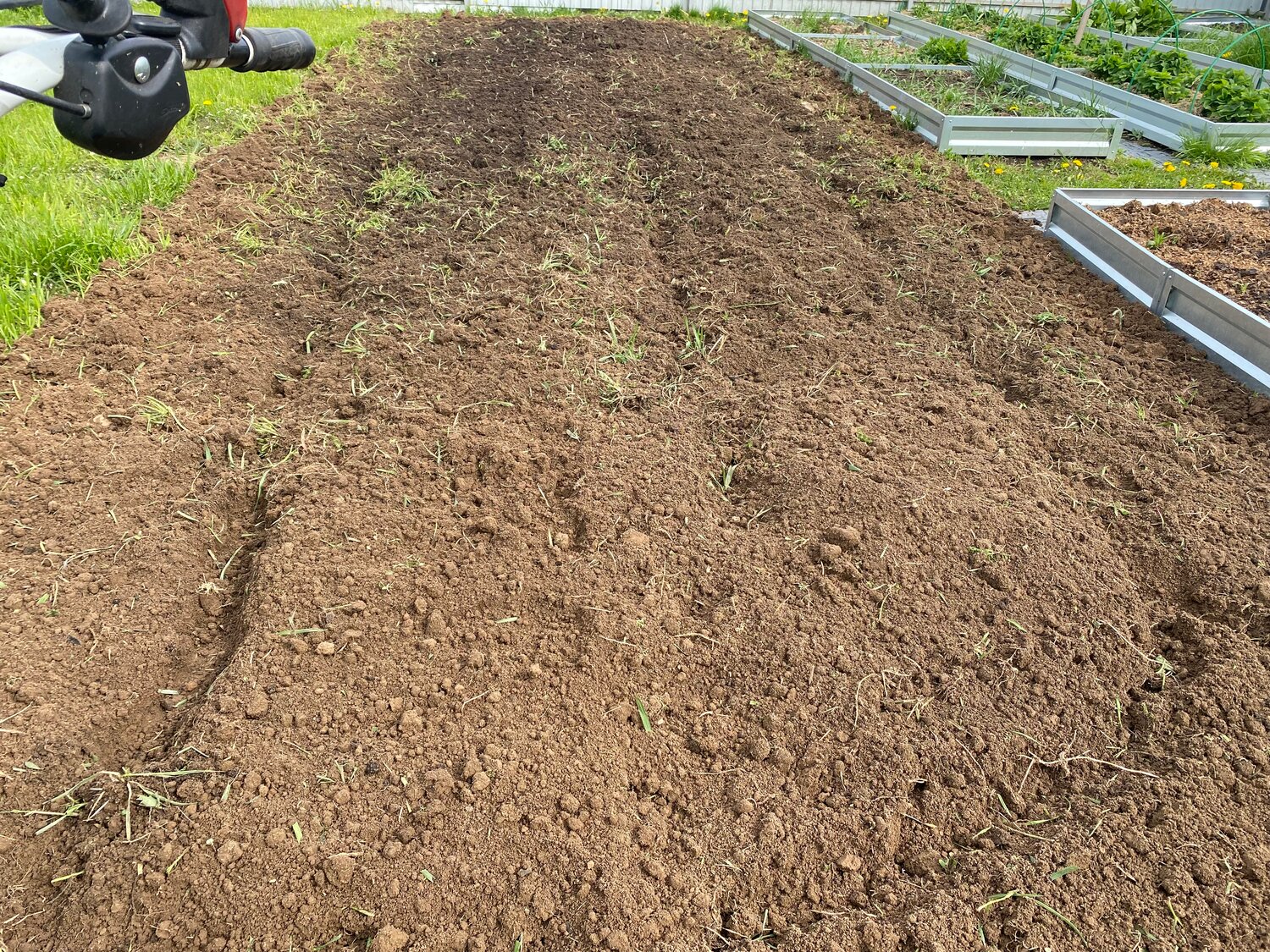 грядки в огороде, грядка, для огорода, посадка картофеля, грядка моркови