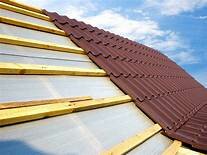 монтаж кровли из металлочерепицы, монтаж крыши из металлочерепицы, металлочерепица монтаж, монтаж кровли, обрешетка под металлочерепица