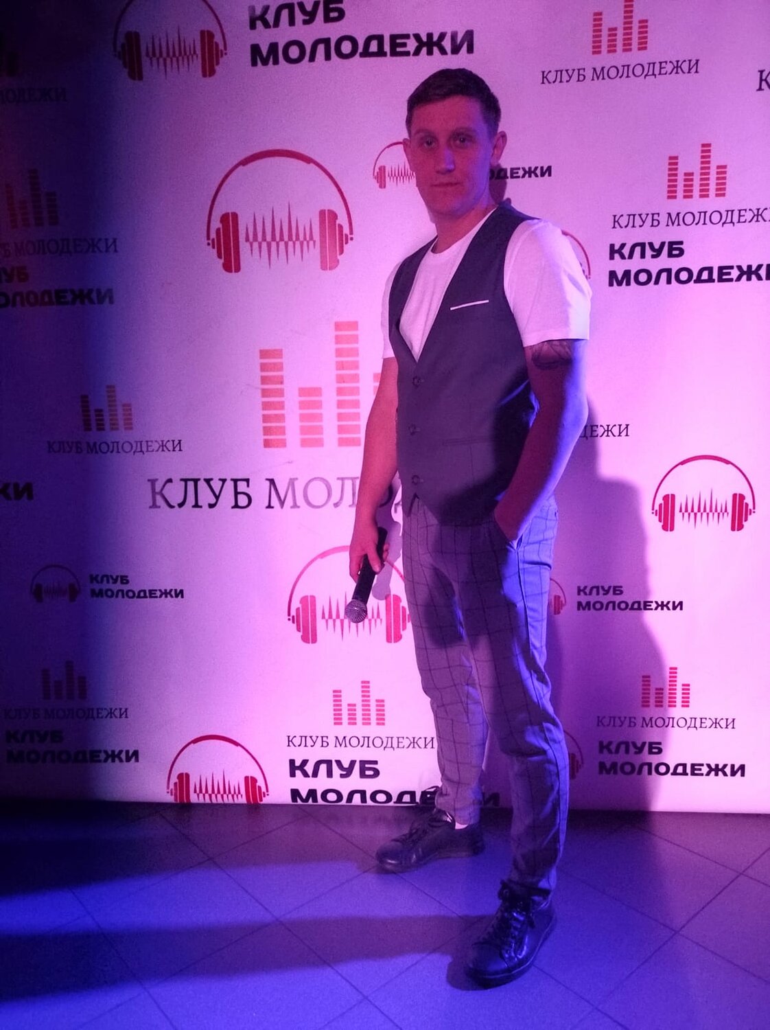 мужчина, вручение премии, вручение, алексей макаров актер, алексей макаров