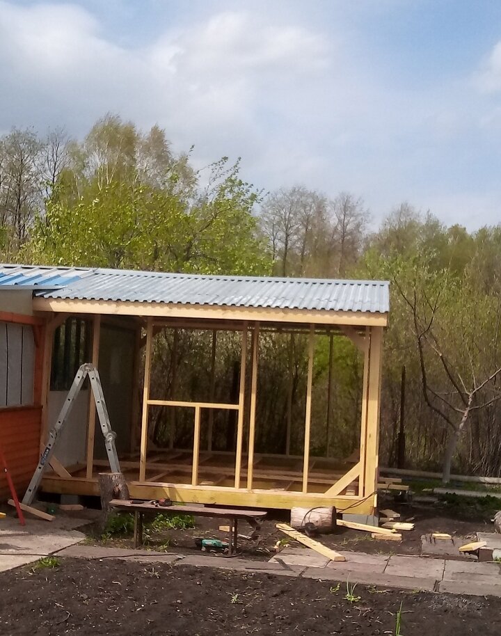 пристройка веранды к дачному дому, пристройка к вагончику, пристройка террасы к бытовке, пристройка веранды к бытовке, постройка веранды