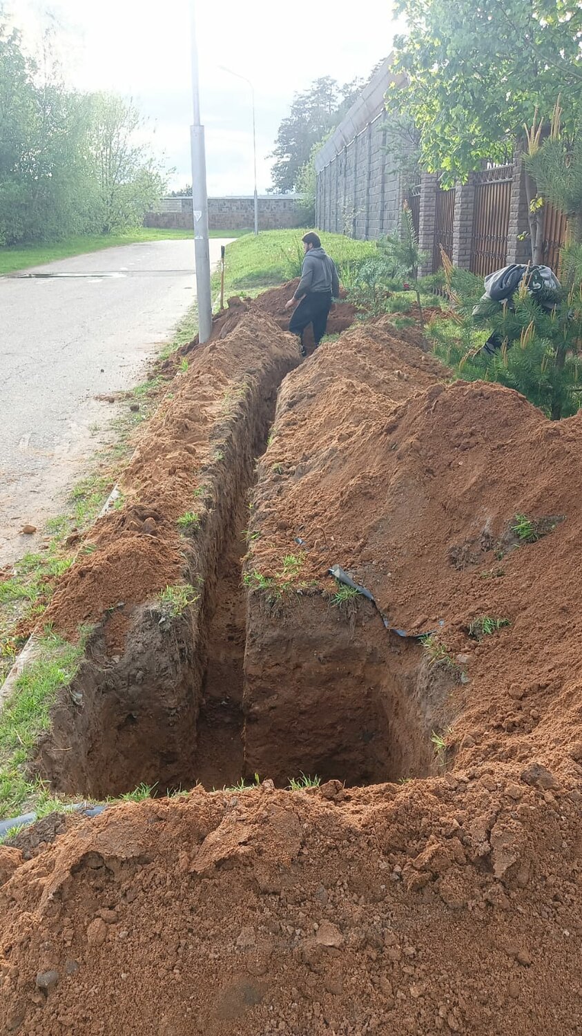 копка траншеи, копать траншею, рытье траншеи, копка траншеи под водопровод, траншея под водопровод