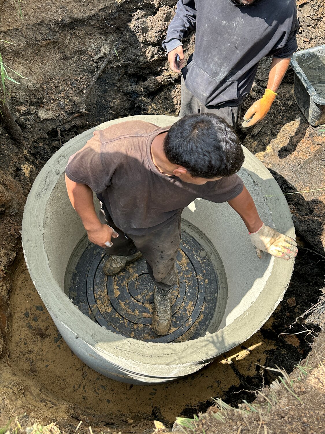 септик из бетонных колец, колодец из бетонных колец, автономная канализация из бетонных колец, выгребная яма из бетонных колец, кессон из бетонных колец