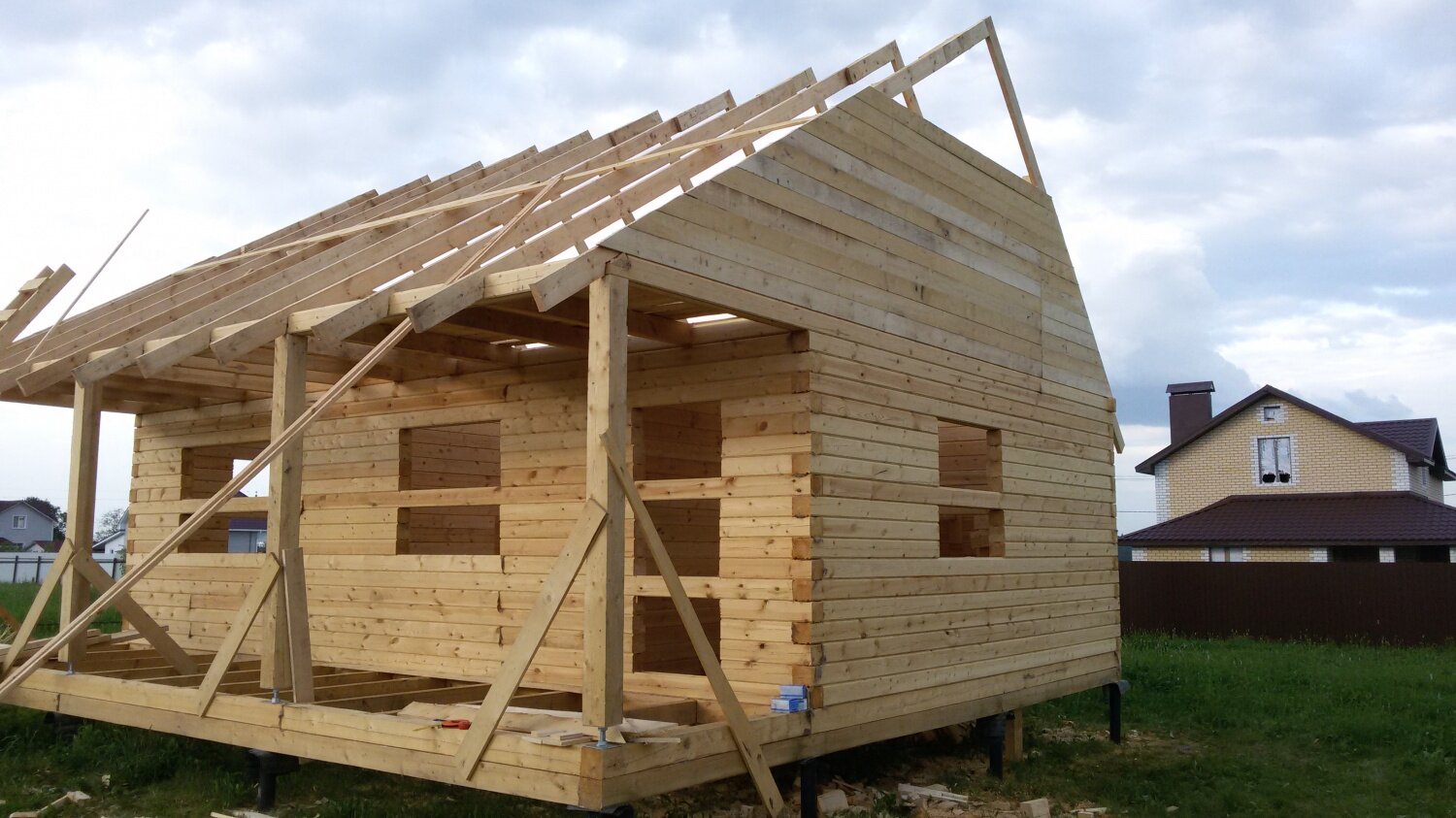 строительство дома из бруса, сруб бани из бруса 150х150, дома из бруса, дом из бруса под усадку, строительство бани из бруса