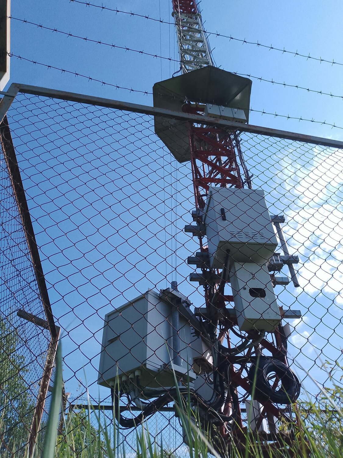 вышка 5 g, базовая станция сотовой связи, вышка сотовой связи, антенна сотовой связи, вышка