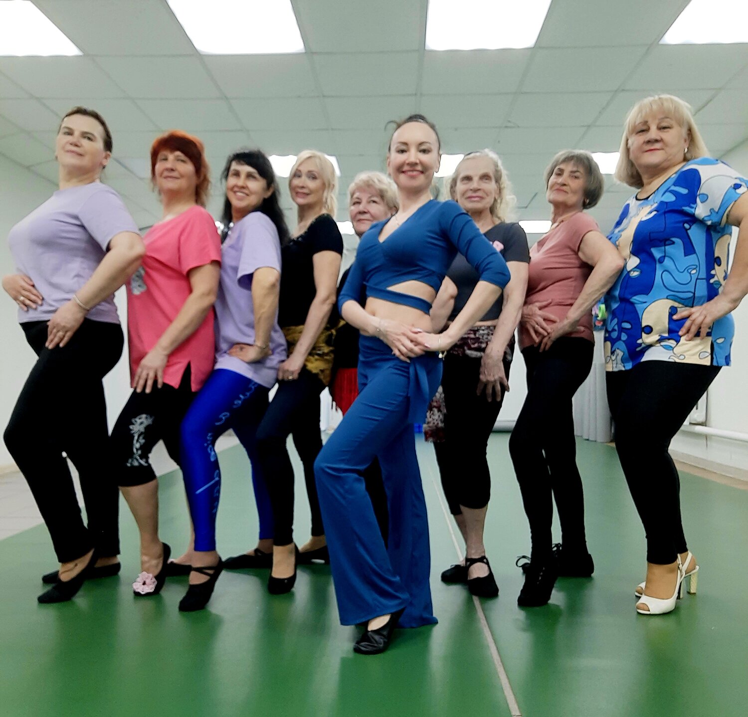 танцевальная аэробика, танцы и фитнес, танцы для взрослых, восточные танцы, фитнес клубе