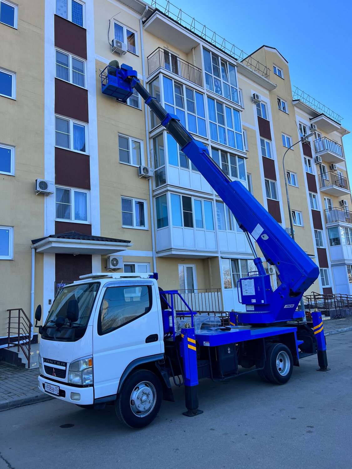 автовышка isuzu 22 метра - телескопическая, автовышка isuzu elf, автовышка isuzu elf агп 15 метров, автовышка газ, автовышка 75 метров