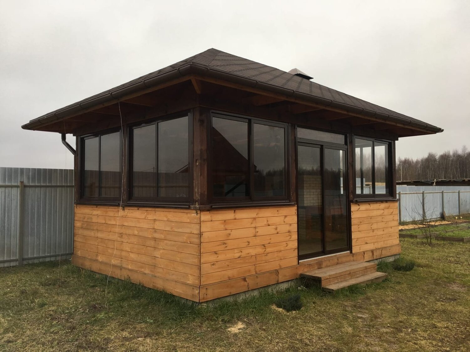 беседка застекленная буревестник, терем беседки застекленные, застекленная беседка для дачи, застекленная беседка, остекление проведал беседка