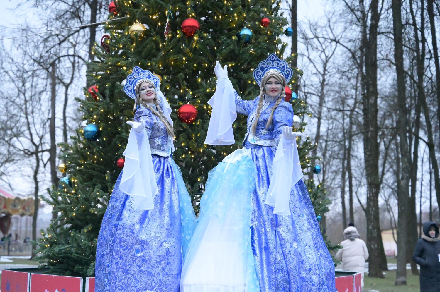 новогодние фигуры, костюм снегурочка, новогоднее мероприятие, фигура снегурочка, новогодний парк