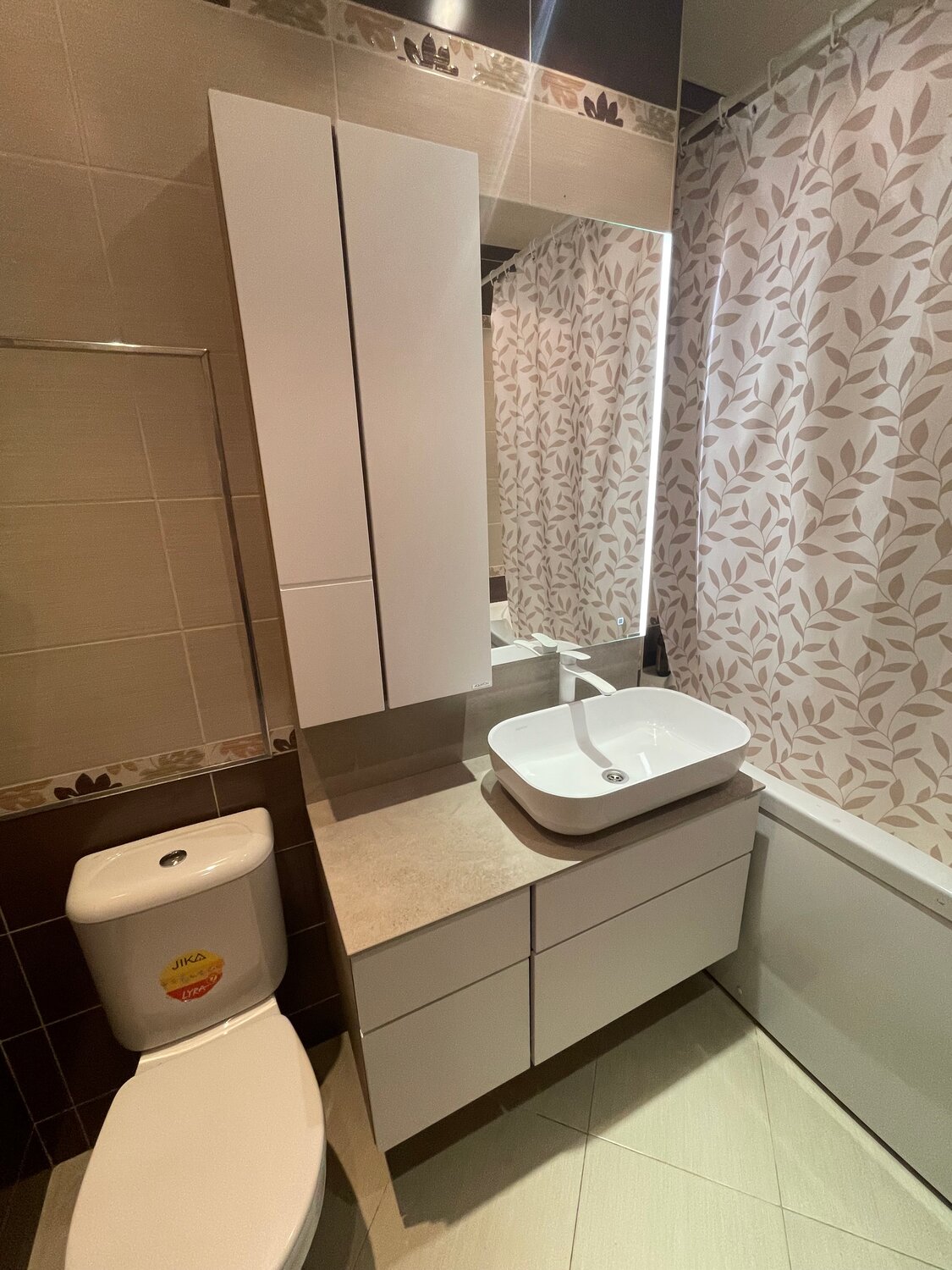 унитазы, гарнитур в ванную, санузел, шкаф в ванной, унитаз бу