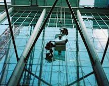 монтаж стекла, стеклянные конструкции, фасадное остекление, остекление фасада, остекление