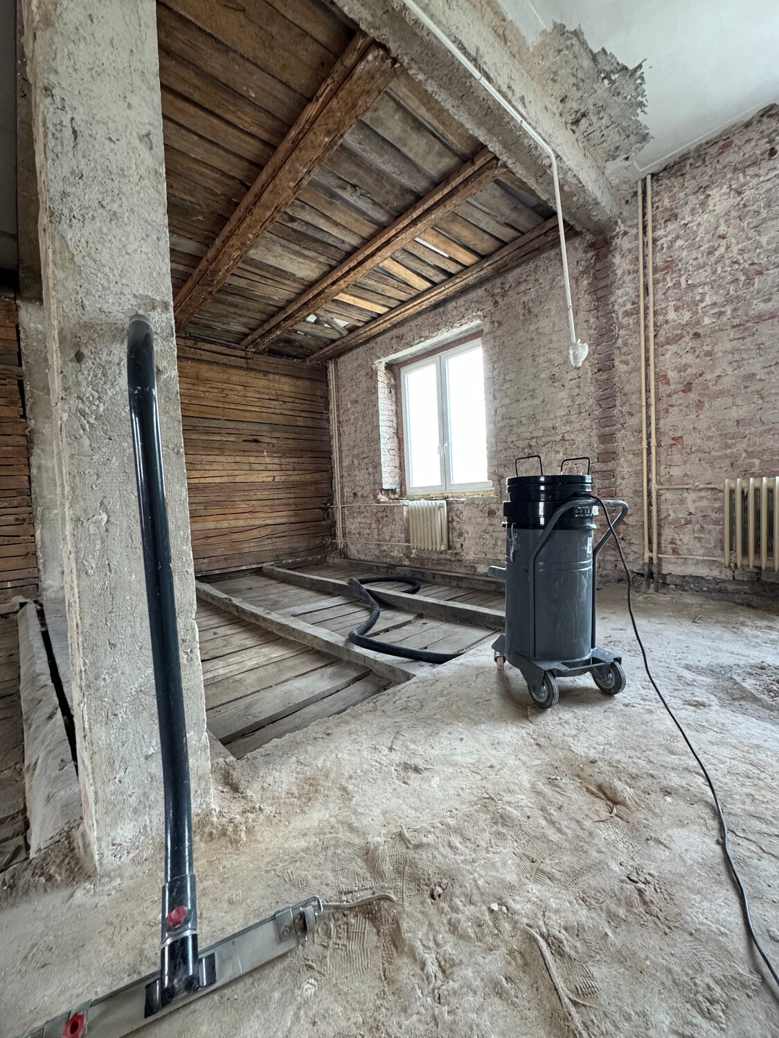 деревянные перекрытия в сталинке, karcher промышленный пылесос, промышленные пылесосы, промышленный пылесос ivc-f65l, пылесос строительный