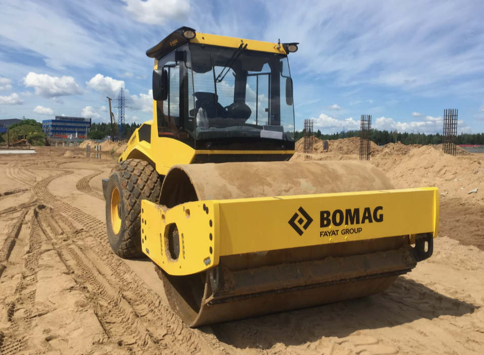 Аренда катка: Грунтового Катка  весом 16 тонн HAMM / AMMNN / BOMAG