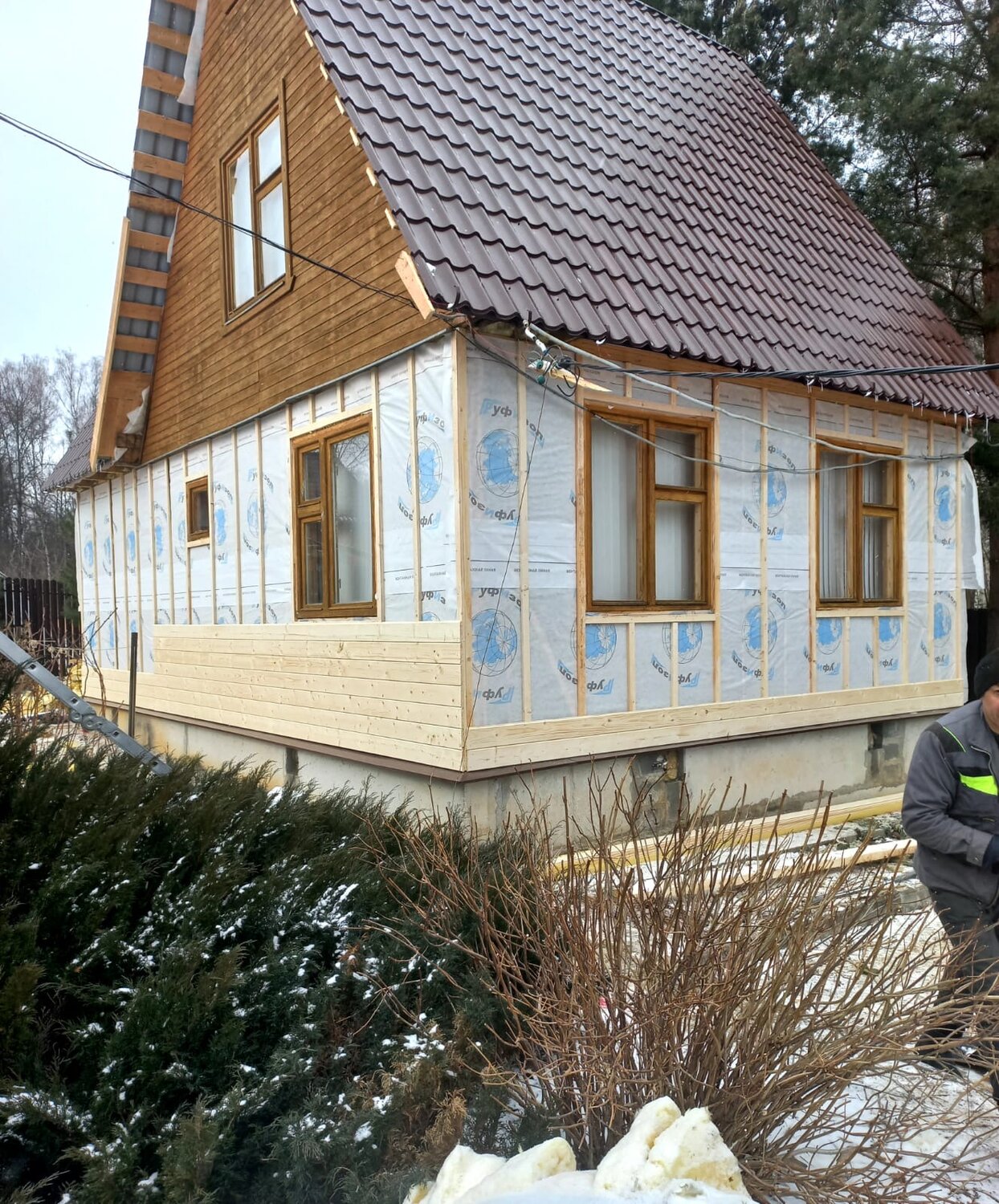 Обшивка дома, имитирующая брус.