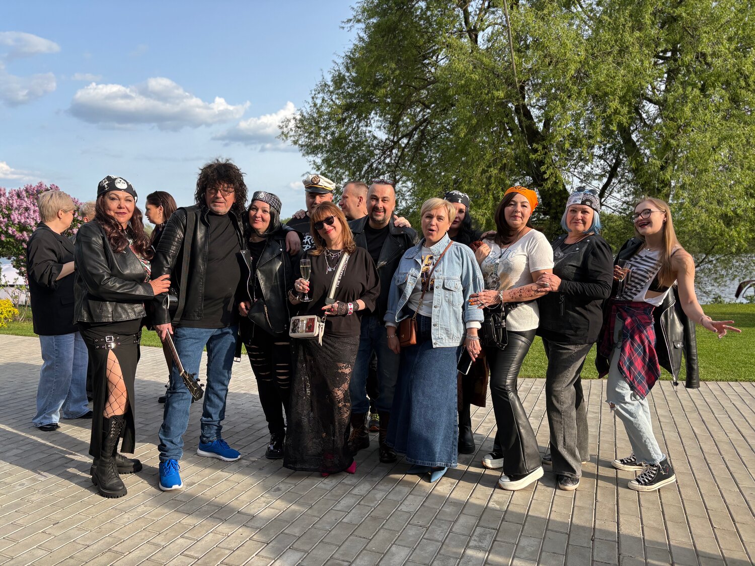 рок группа говнари, рок группа, и группа, свадьба в стиле рок, люди