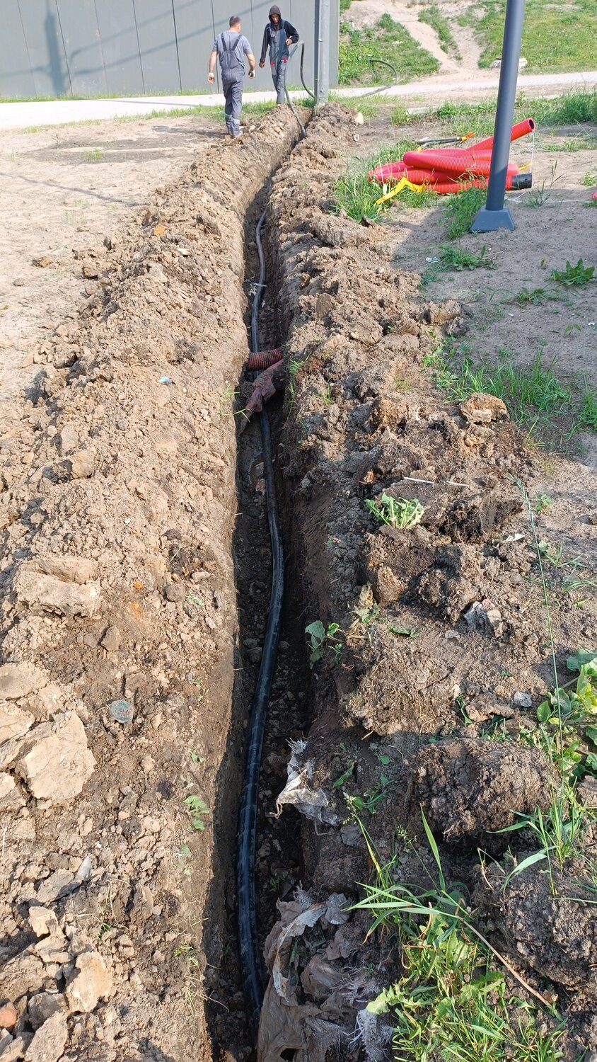 траншея для водопровода, прокладка водопровода, траншея для кабеля, траншея под водопровод, строительство водопровода