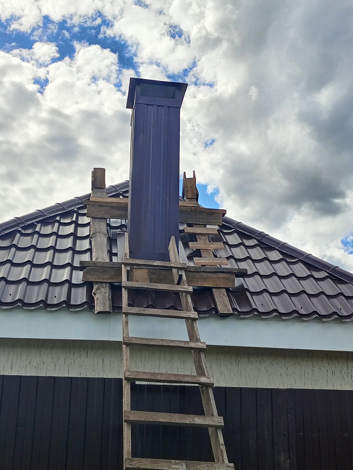 дымоход, монтаж дымохода, дымоход труба, дымоход на крыше, дымоходная труба