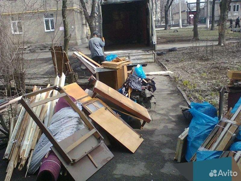 вывоз старой мебели, вывоз старой мебели из квартиры в москве, вывоз старой мебели из квартиры, утилизация старой мебели, вывоз мебели