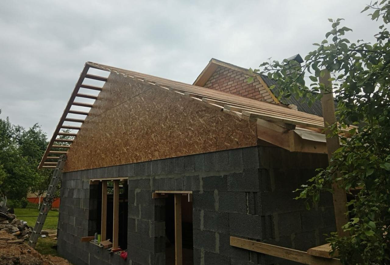 дом из арболитовых панелей, строительства дома, крыша для бани, крыша в частном доме, дом из арболитовых блоков
