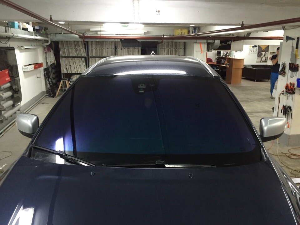 Тонировка лобового стекла автомобиля