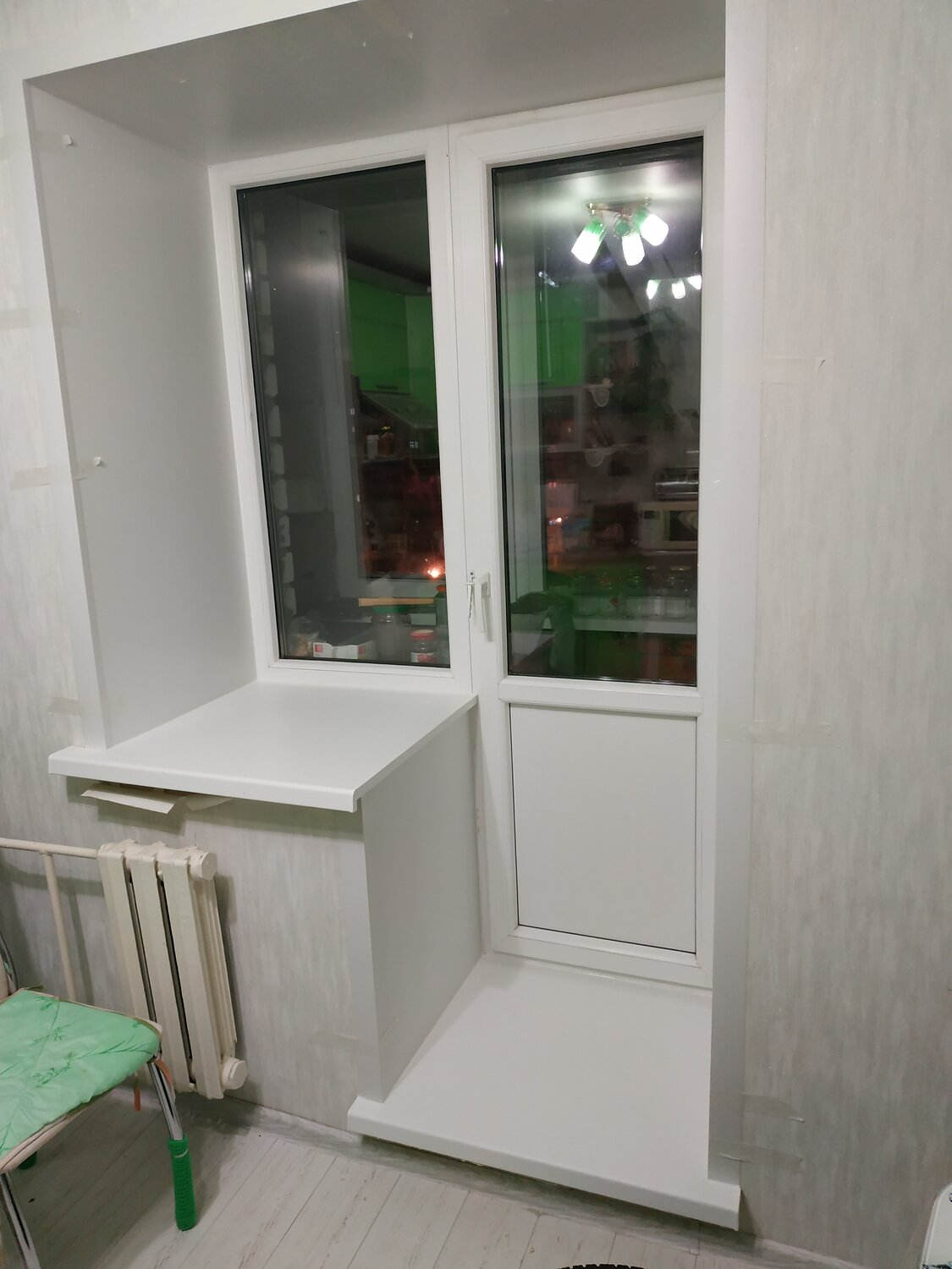 балконный блок с сэндвичем, балконный блок, балконный блок с узким окном, балконная дверь стеклопакет, глухое окно на балкон