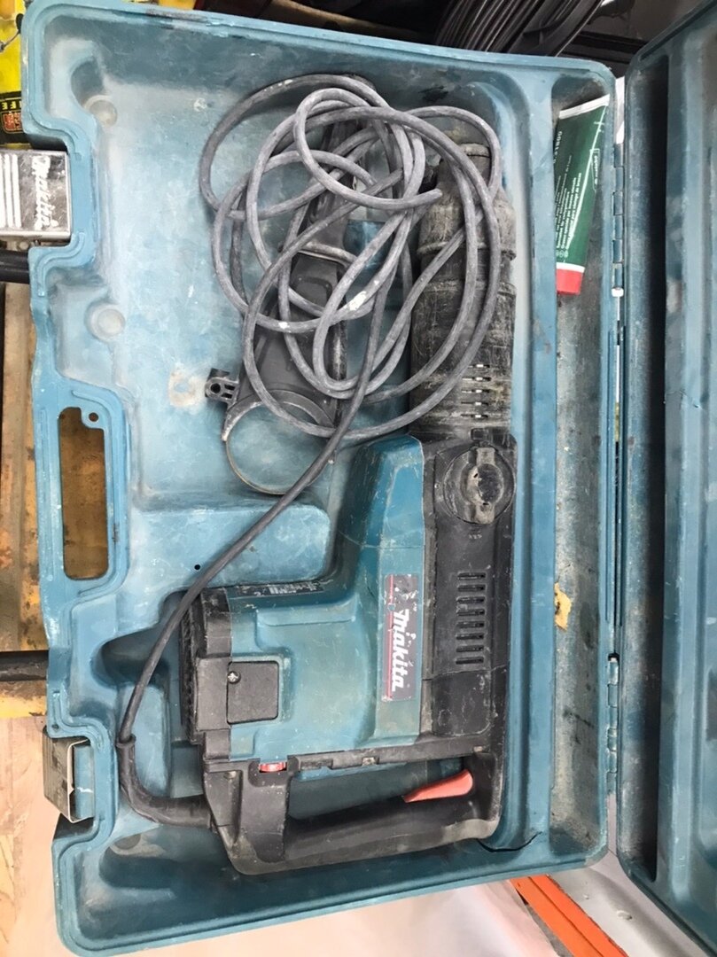 перфоратор makita hr5001c перфоратор makita hr5001c (я) сост б/у, перфоратор макита hr 5001с, перфоратор макита hr4000c, перфоратор макита 4500, сломанный перфоратор макита