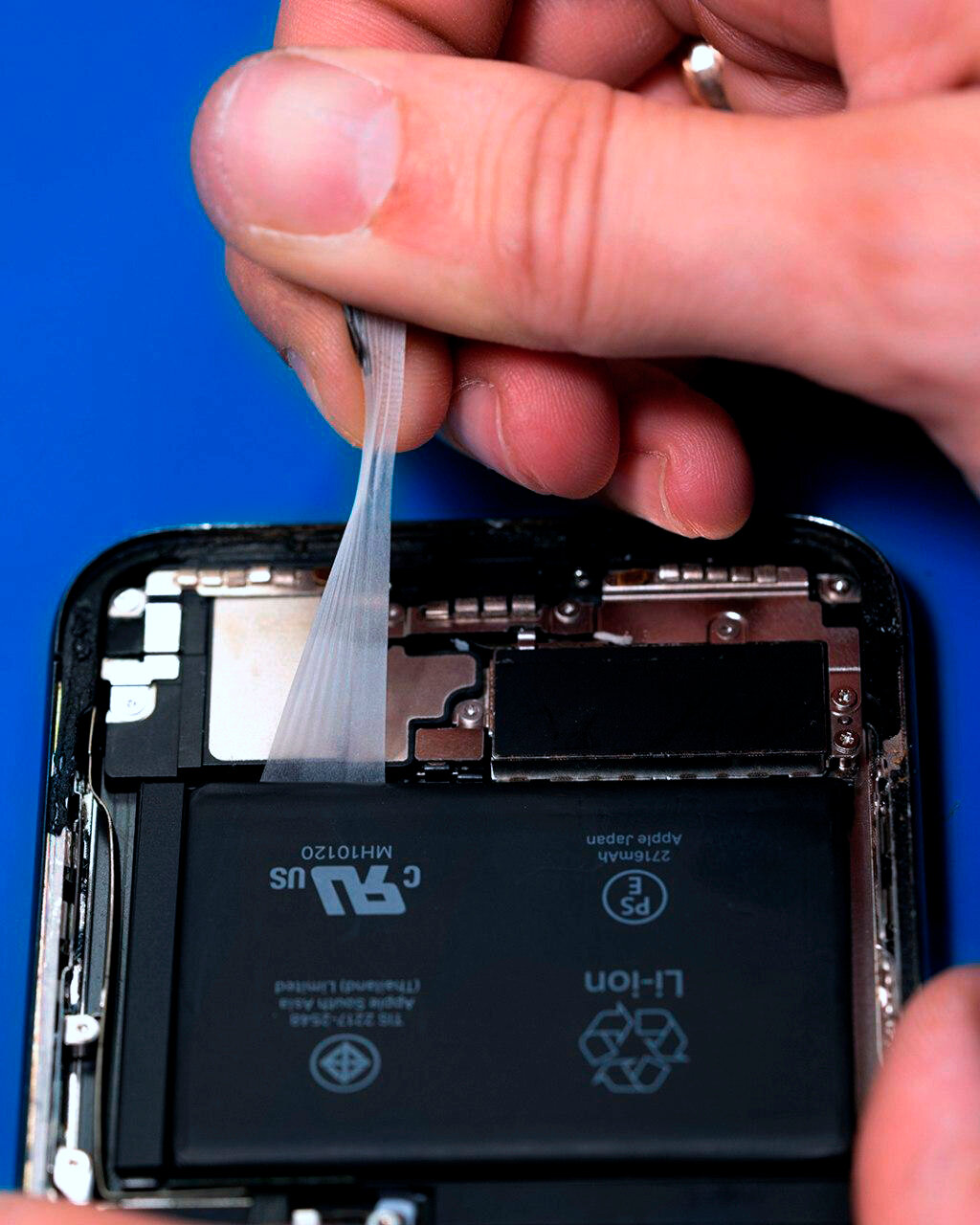аккумулятор iphone, аккумулятор iphone 5, шлейф аккумулятора iphone 5, замена акб на iphone 5s se, полярность акб iphone x