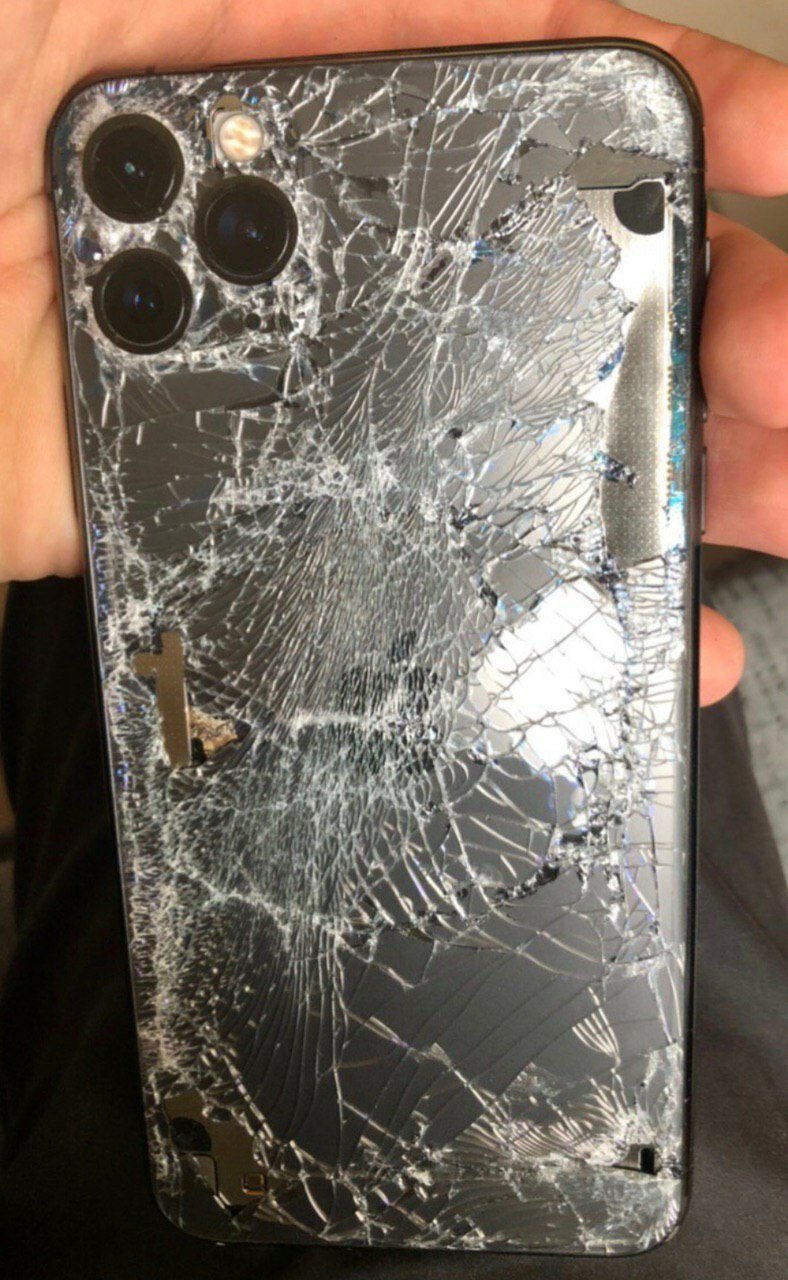 айфон 11 промакс разбитый, разбитый iphone 11 pro max, мобильный телефон, iphone, разбит экран iphone