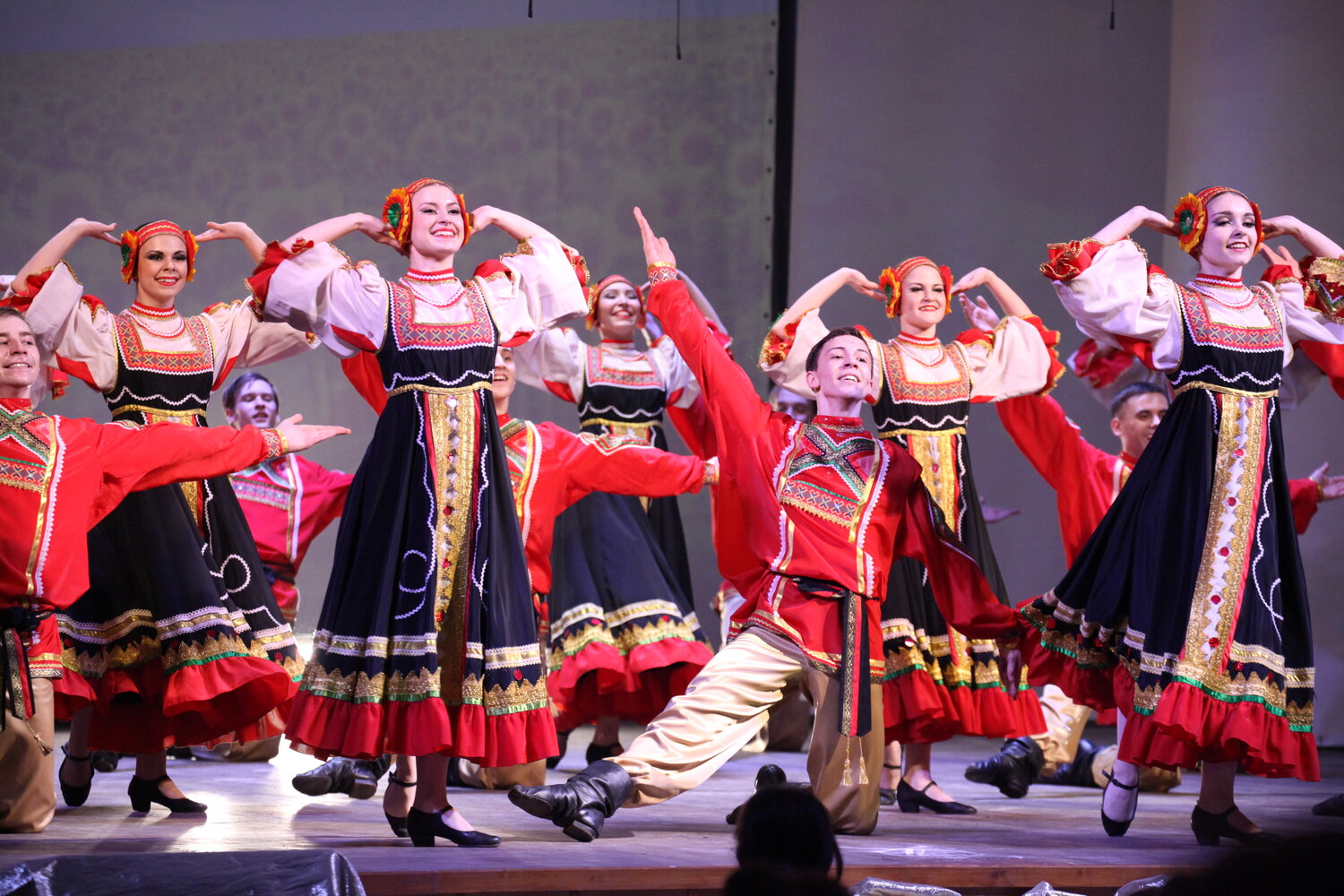 народный танец, ансамбль народного танца кузбасс, государственный академический ансамбль народного танца имени файзи гаскарова, рязань ансамбль танца россичи, ансамбль