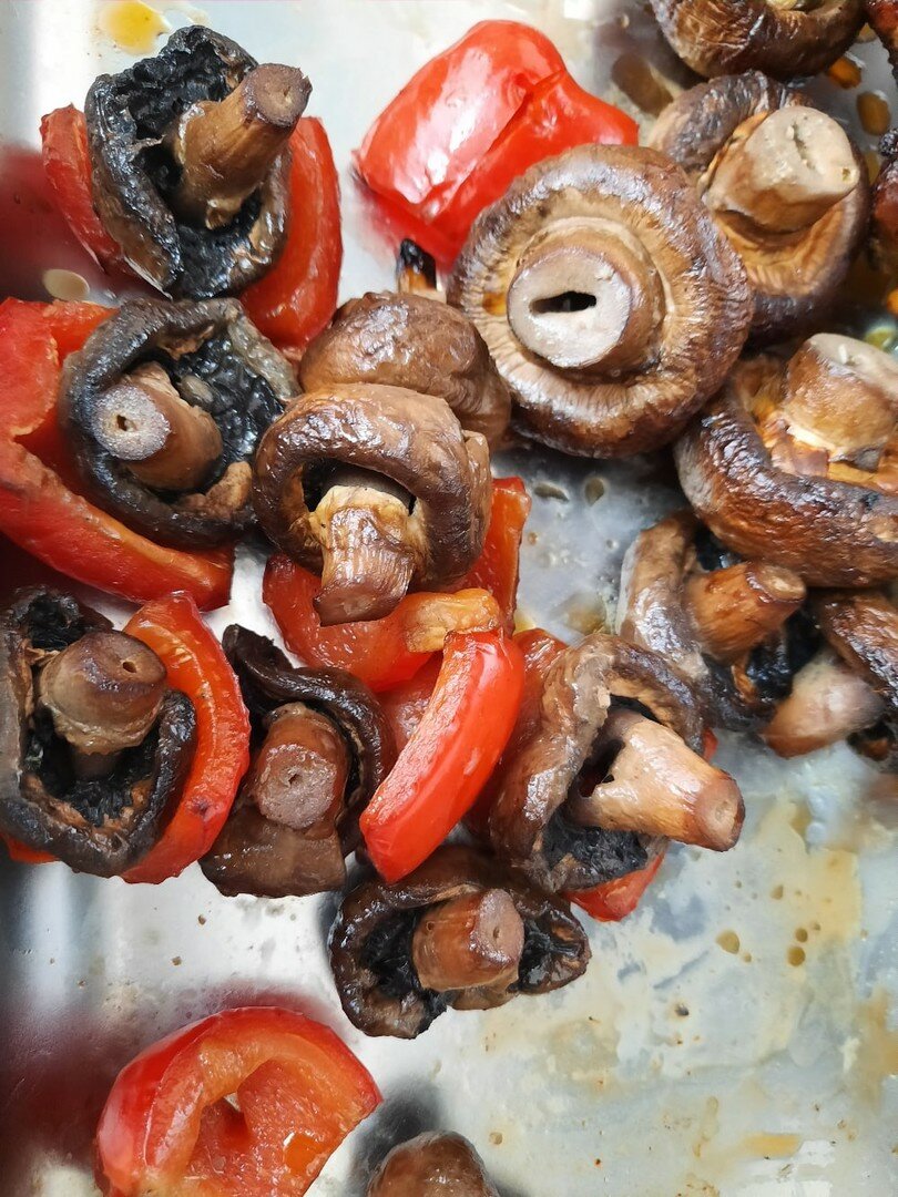еда, шашлык, мясо, блюда с грибами, овощи на мангале