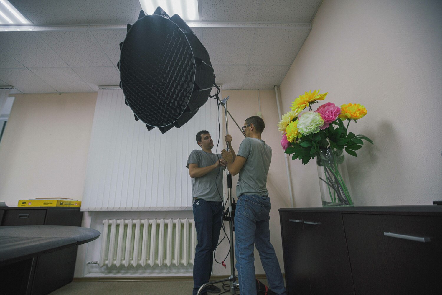 софтбокс aputure light dome ii 90 см, софтбокс студия озвучки, постоянный свет в студии, студия, октобокс nanlite para 150 sb-pr-150