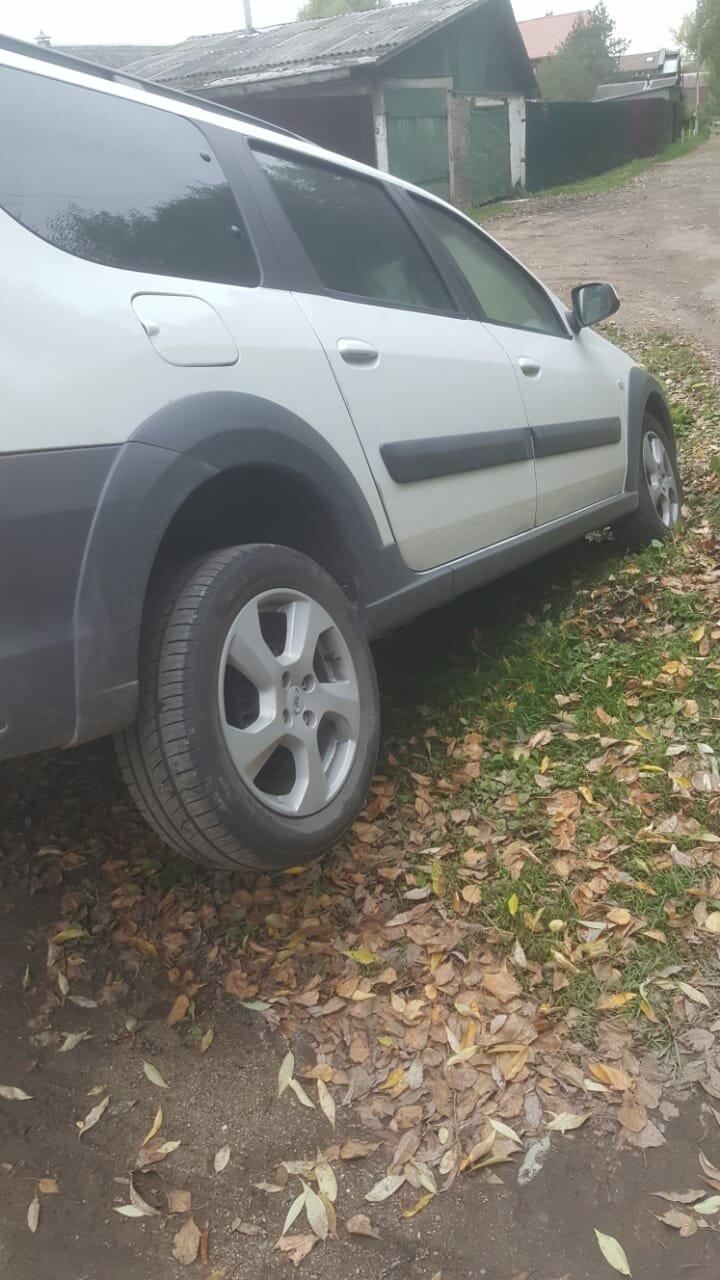 брызговики лада ларгус кросс, брызговики ларгус кросс, lada largus, ларгус кросс передние колеса задевают брызговик, брызговики для ларгус кросс 2019 года