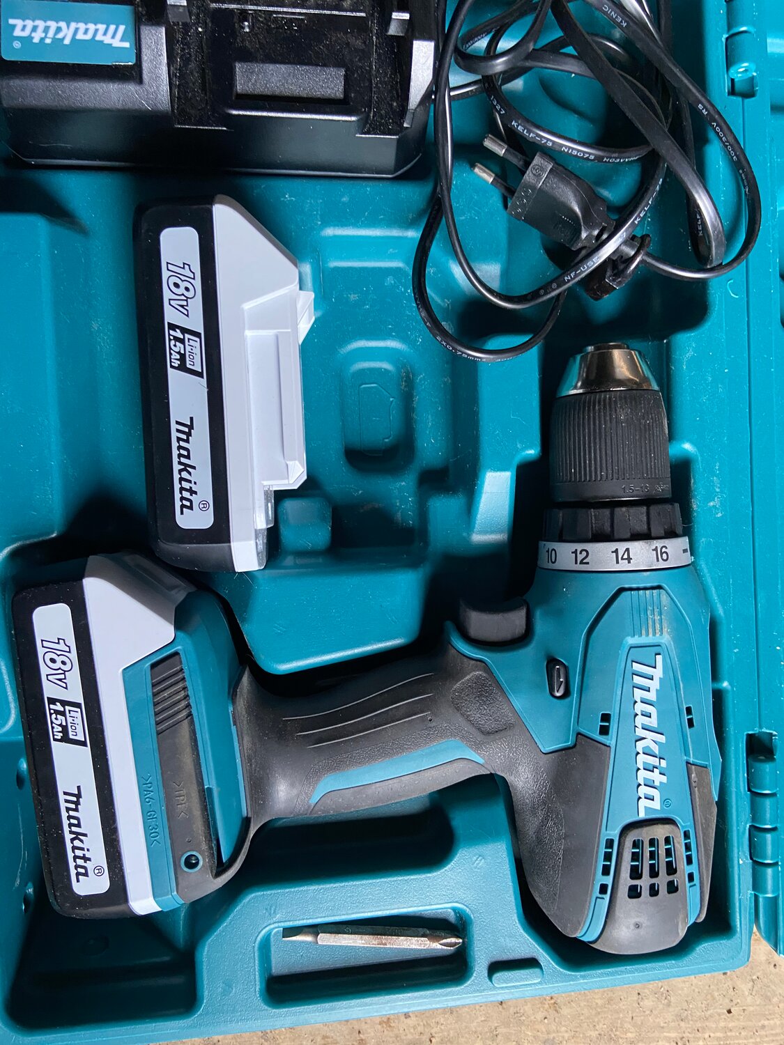 шуруповерт makita 14 вольт, аккумуляторная дрель-шуруповерт makita df457dwe, шуруповерт макита 12в 6267d, аккумуляторная дрель-шуруповерт makita df333dwye, шуруповерт макита df457d