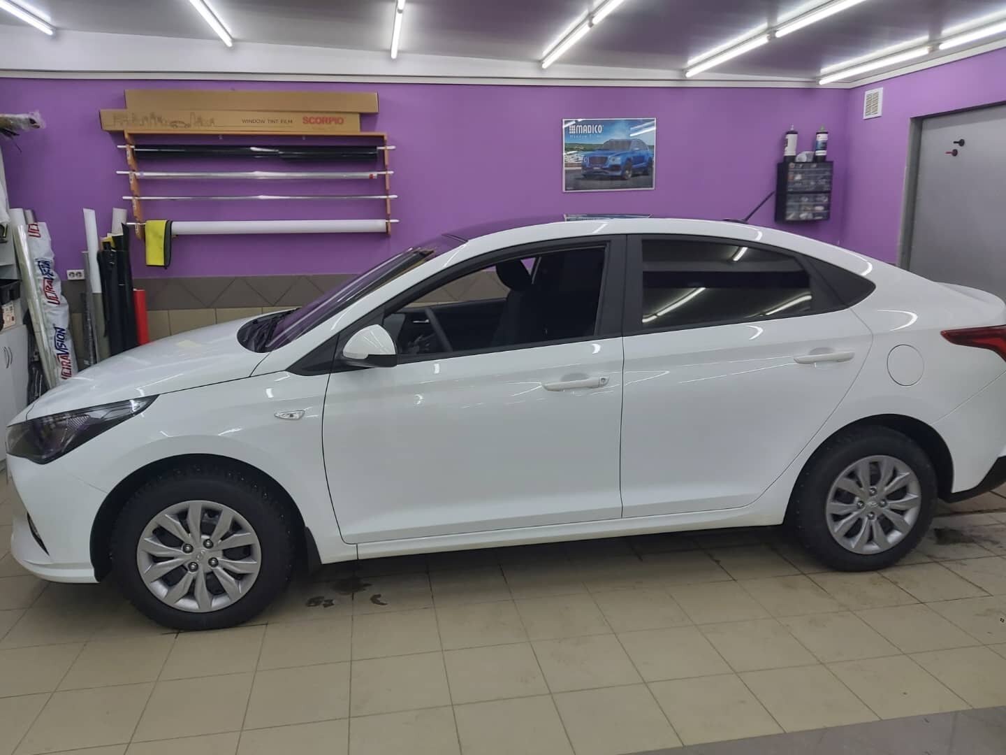 hyundai solaris, белый хендай солярис, хендай солярис актив плюс 1.6, белый хендай, Renault Fluence I Рестайлинг