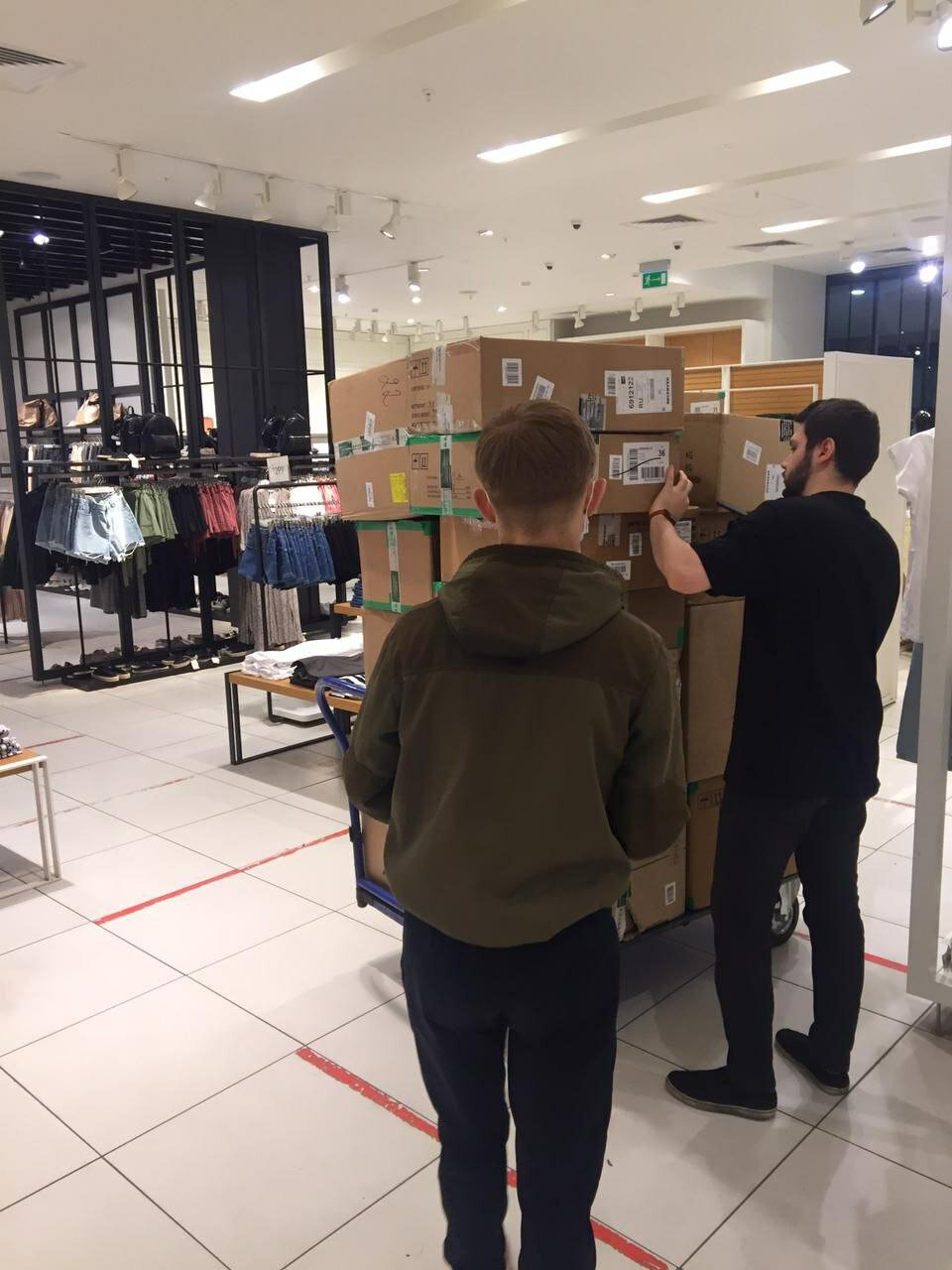 ноги, shop, торговый центр, выставка недвижимости 2011, одежда