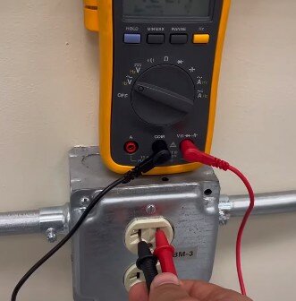 измерение сопротивления заземления мультиметром, измерение сопротивления мультиметром, прозвонить конденсатор мультиметром, измерение сопротивления заземления, проверка конденсатора мультиметром