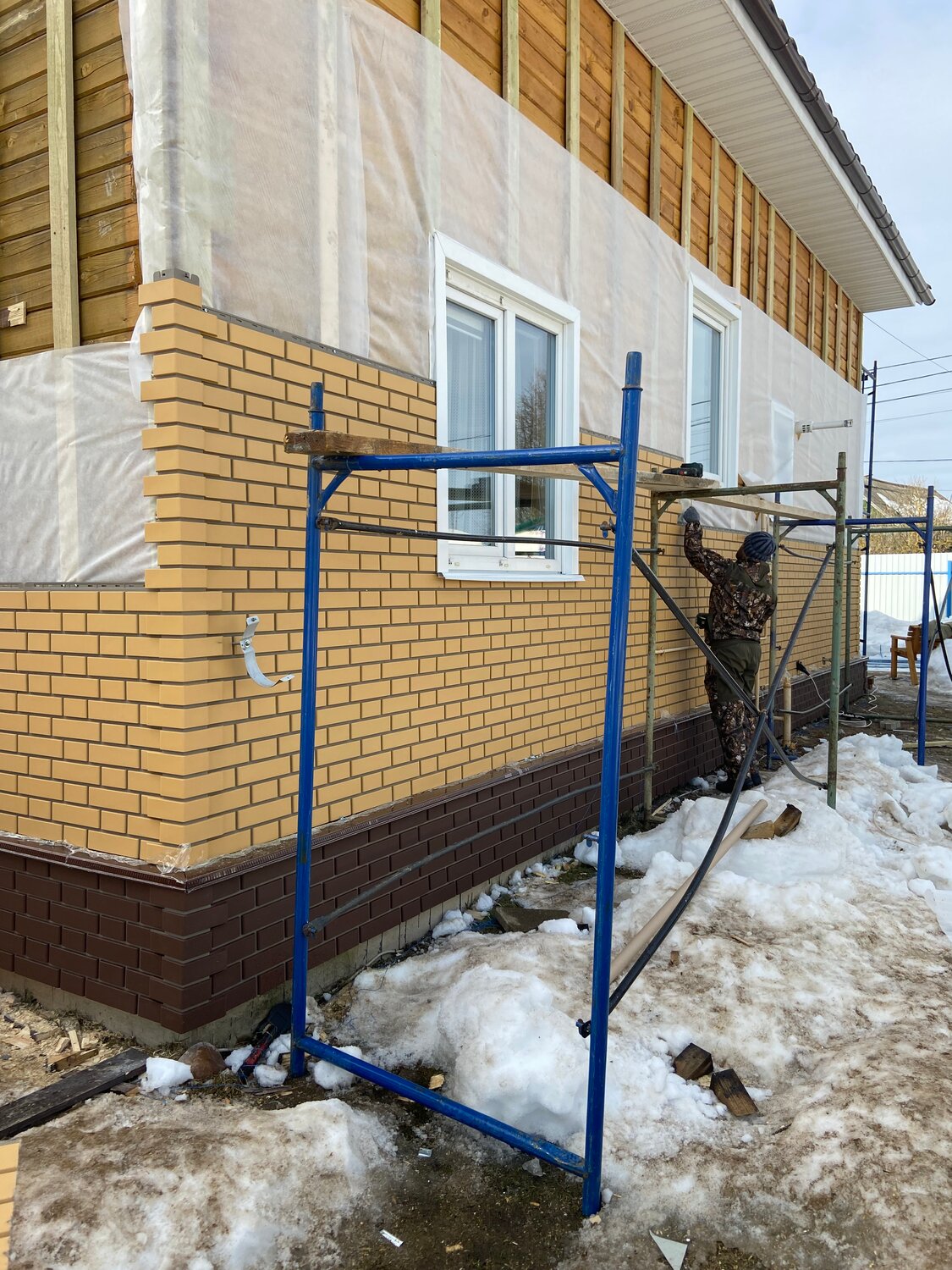 фасадные работы, металлический каркас под сайдинг, фасадная панель, монтаж фасадных панелей, утепление фасада