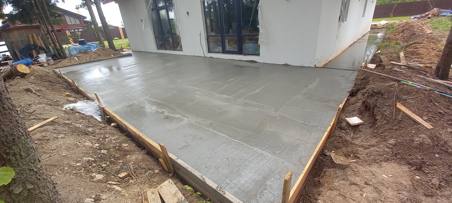 заливка бетона, бетонная площадка, бетонирование площадки, бетонные работы, фундамент монолитный