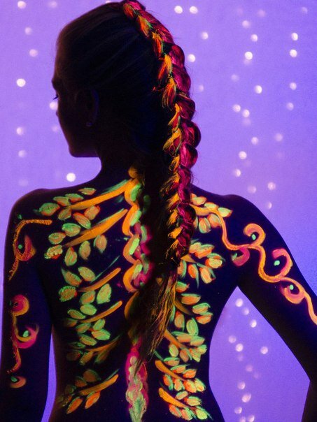 кислотные косички, косички брейды с канекалоном, колоски с канекалоном, боксёрские косы с канекалоном 7 кос, радужные афрокосички с канекалоном