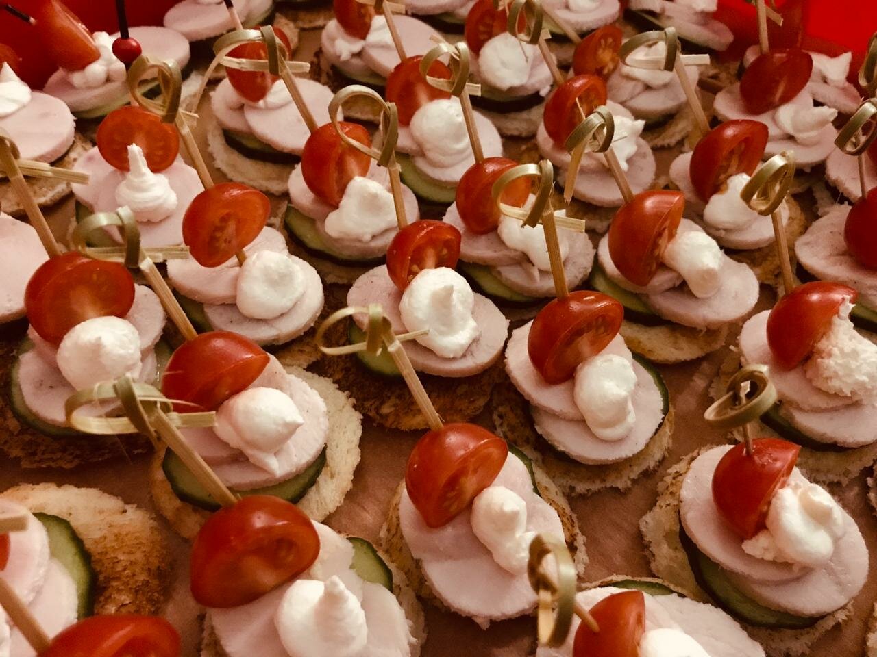 еда, аппетитные закуски, праздничные закуски, закуска, банкетные закуски канапе