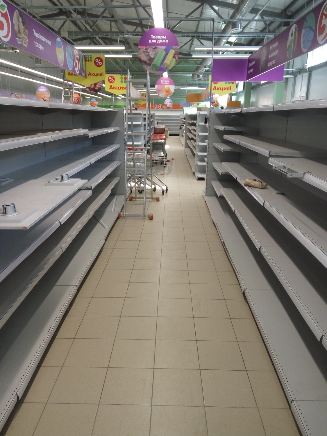 в супермаркете, гипермаркет, supermarket, торговый центр, empty supermarket