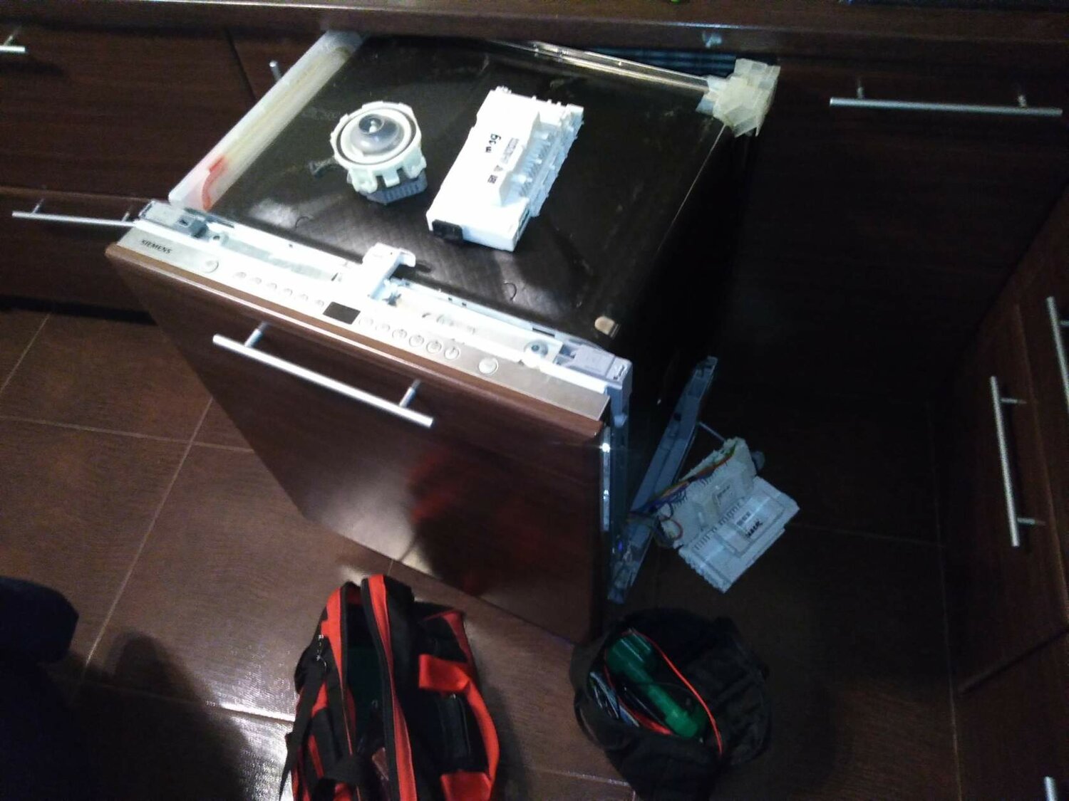 посудомоечная машина, посудомоечная машина electrolux esl 6301 lo, посудомоечная машина electrolux esl 96211 lo, посудомоечная машина electrolux esf 235, electrolux esl 94200