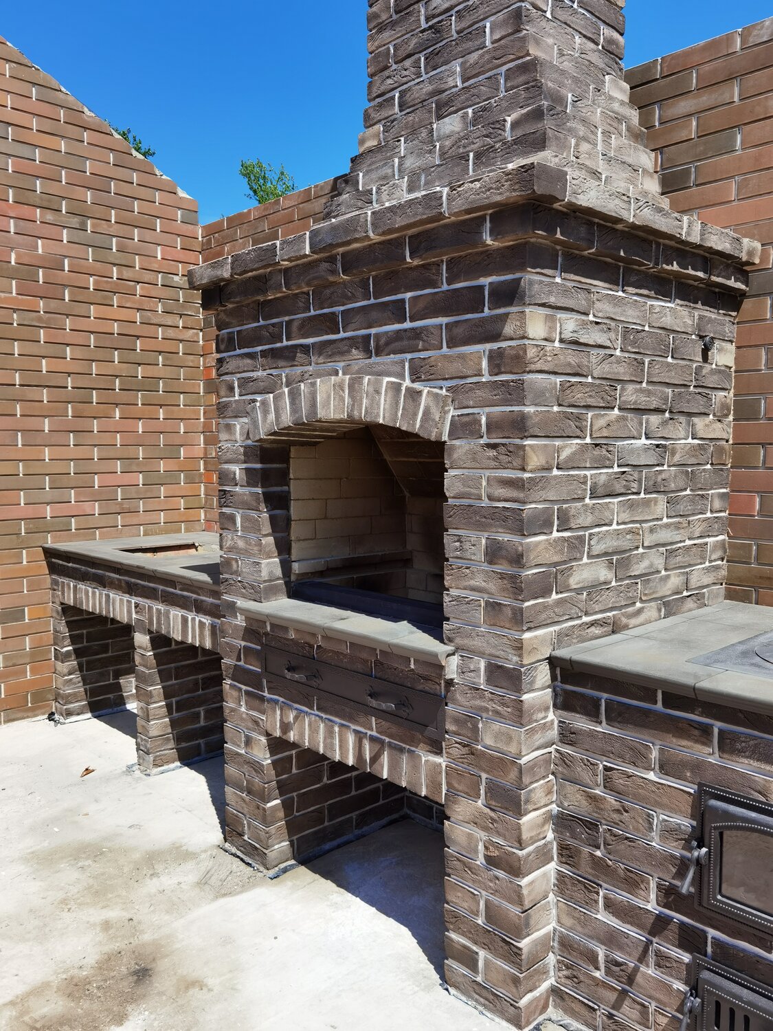 облицовка барбекю, барбекю комплекс из кирпича, барбекю, барбекю комплекс мангал помпейская печь, мангал барбекю