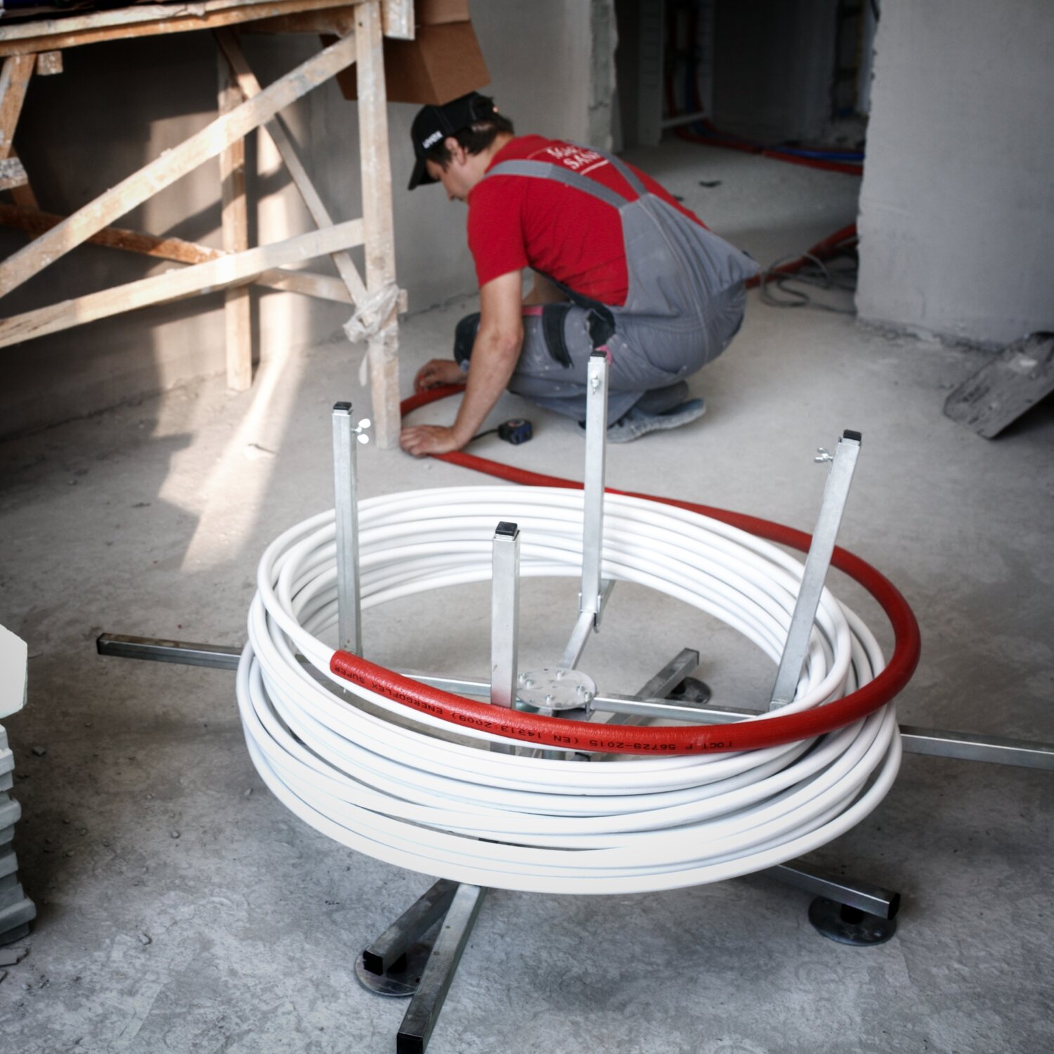 разматыватель валтек, размотчик для труб теплого пола валтек, размотчик для труб валтек, pex труба размотка, разматыватель для труб