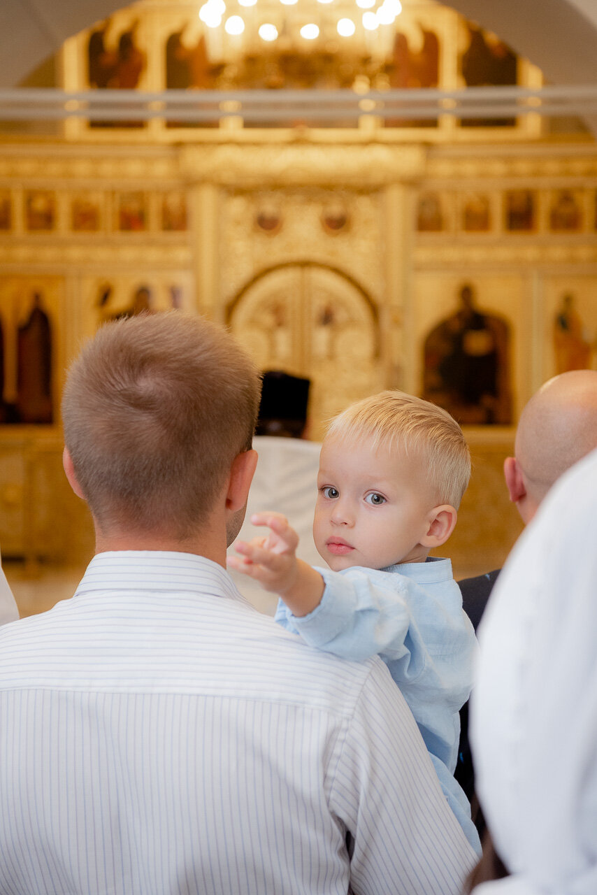 крестины, крещение ребенка, ребёнок, фотографировать крестины в церкви решений ребенка, таинство крещения